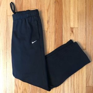 Nike Women’s Thermafit Sweatpants